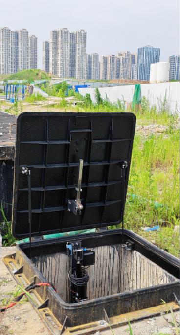 智能液壓井蓋5大硬核優(yōu)勢：遠程控+安全防控+超強耐用，讓市政管理省心又安全”